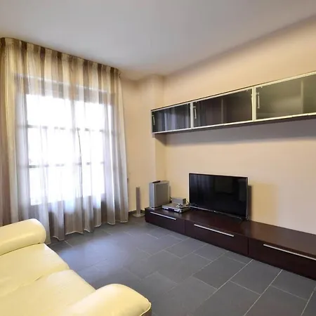 Spacious In With Terrace And Garden 公寓 韦尔切利