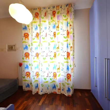 Spacious In With Terrace And Garden Διαμέρισμα