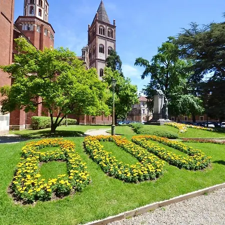Spacious In With Terrace And Garden Appartement *