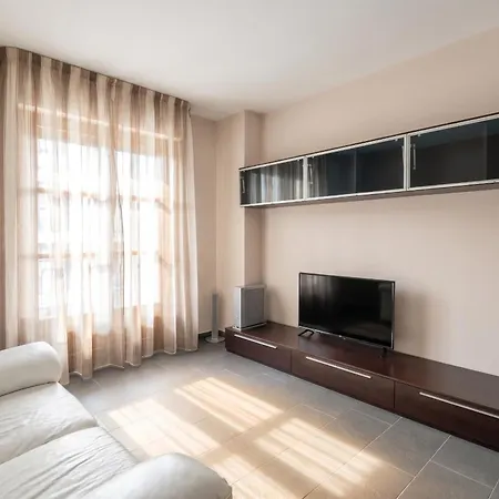 Spacious In With Terrace And Garden Vercelli