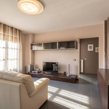 Spacious In With Terrace And Garden