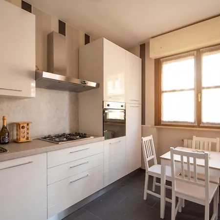 Lejlighed Spacious In With Terrace And Garden Vercelli