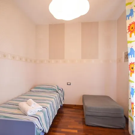 Appartamento Spacious In With Terrace And Garden *