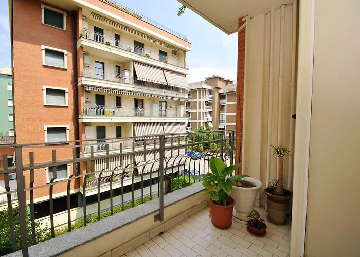 Spacious In With Terrace And Garden Vercelli