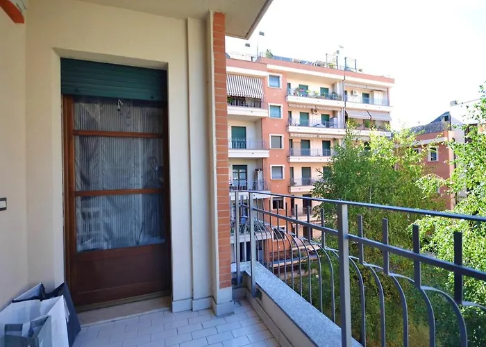 Spacious In With Terrace And Garden Apartment *